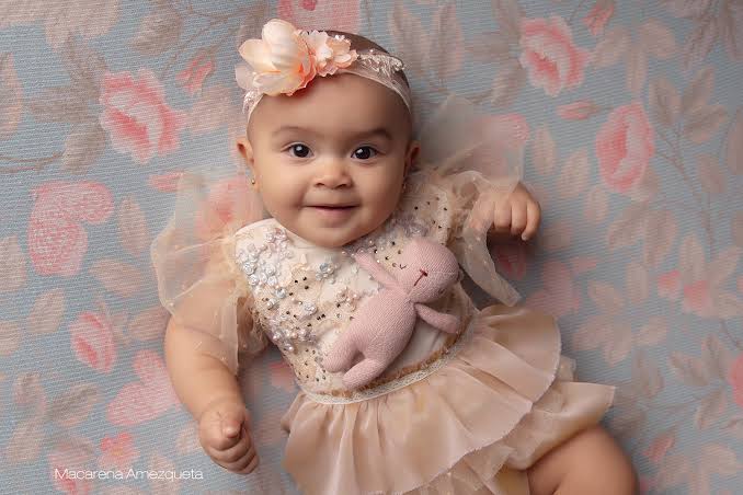 sesion de fotos bebe de 2 a 6 meses estudio profesional