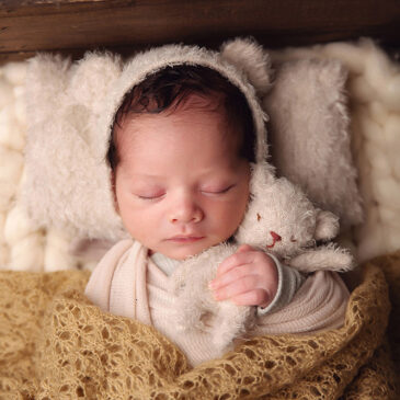 Sesion de fotos de bebe recien nacido varon – Ramiro